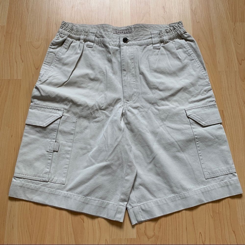 Retreat Cargo Shorts Size 32